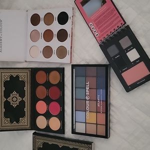 Eyeshadow palettes